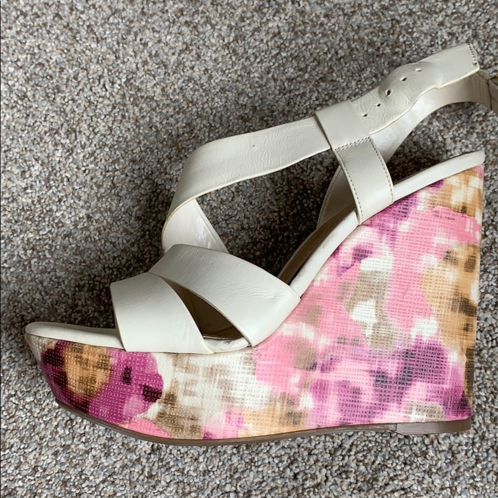 Jessica Simpson wedges